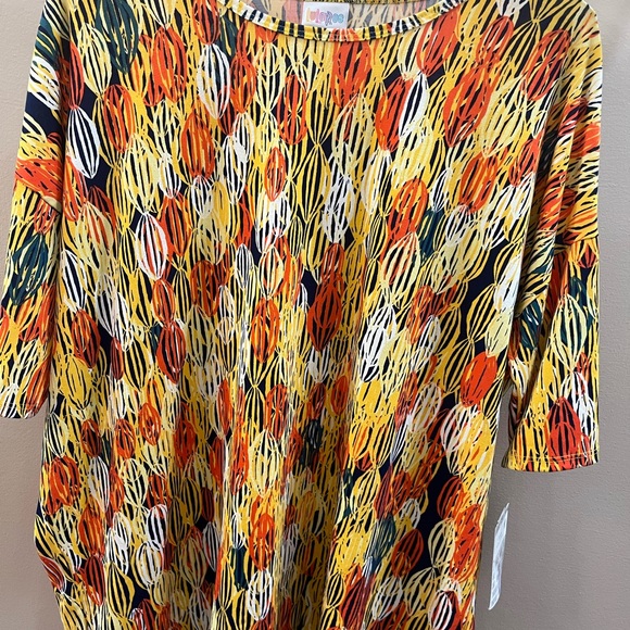 LuLaRoe Irma Tunic - Picture 4 of 4
